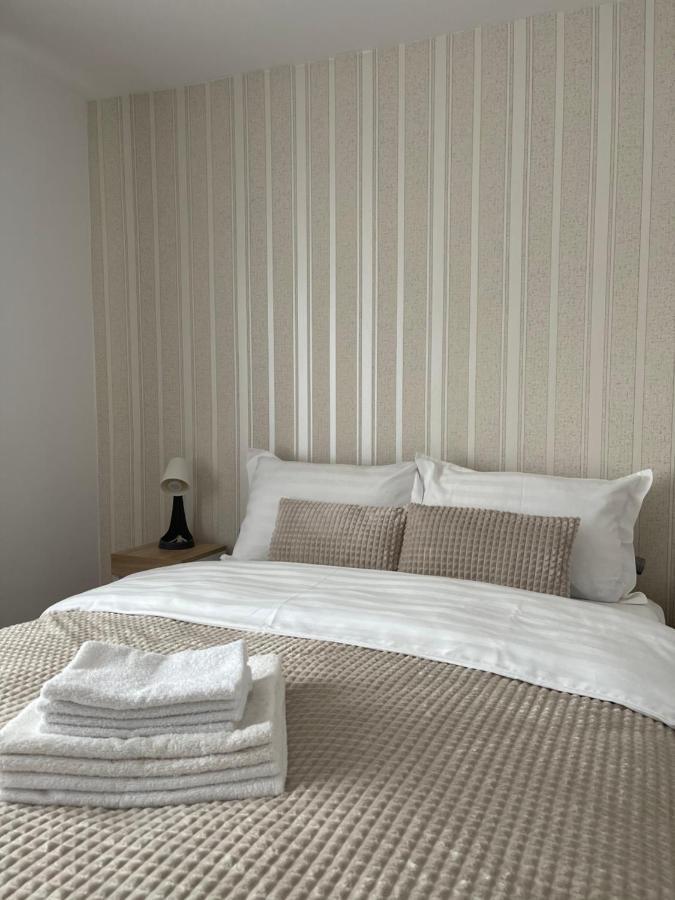 Guest House-Straja Lupeni Lupeni  Экстерьер фото