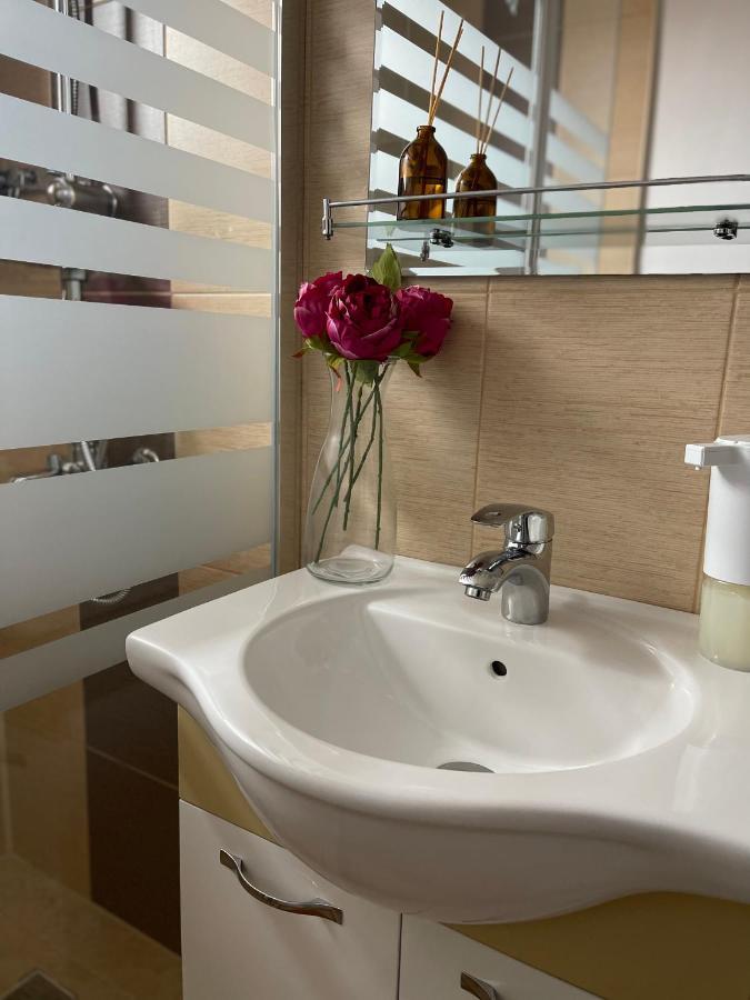 Guest House-Straja Lupeni Lupeni  Экстерьер фото